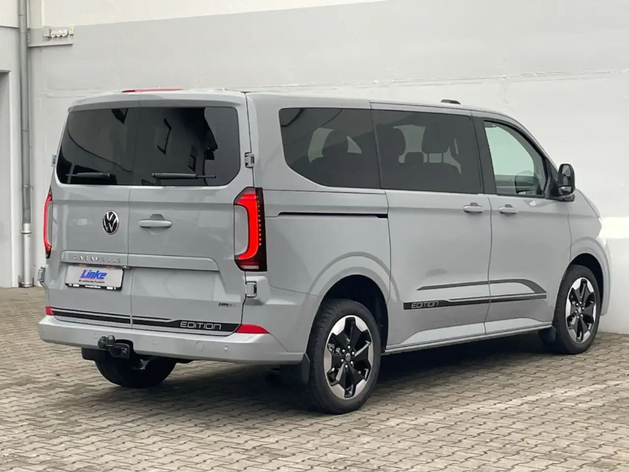 Volkswagen T7 Caravelle 7