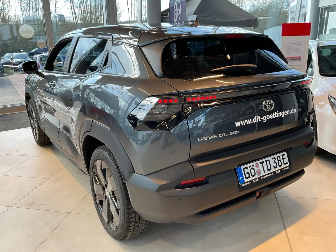 Toyota Urban 7