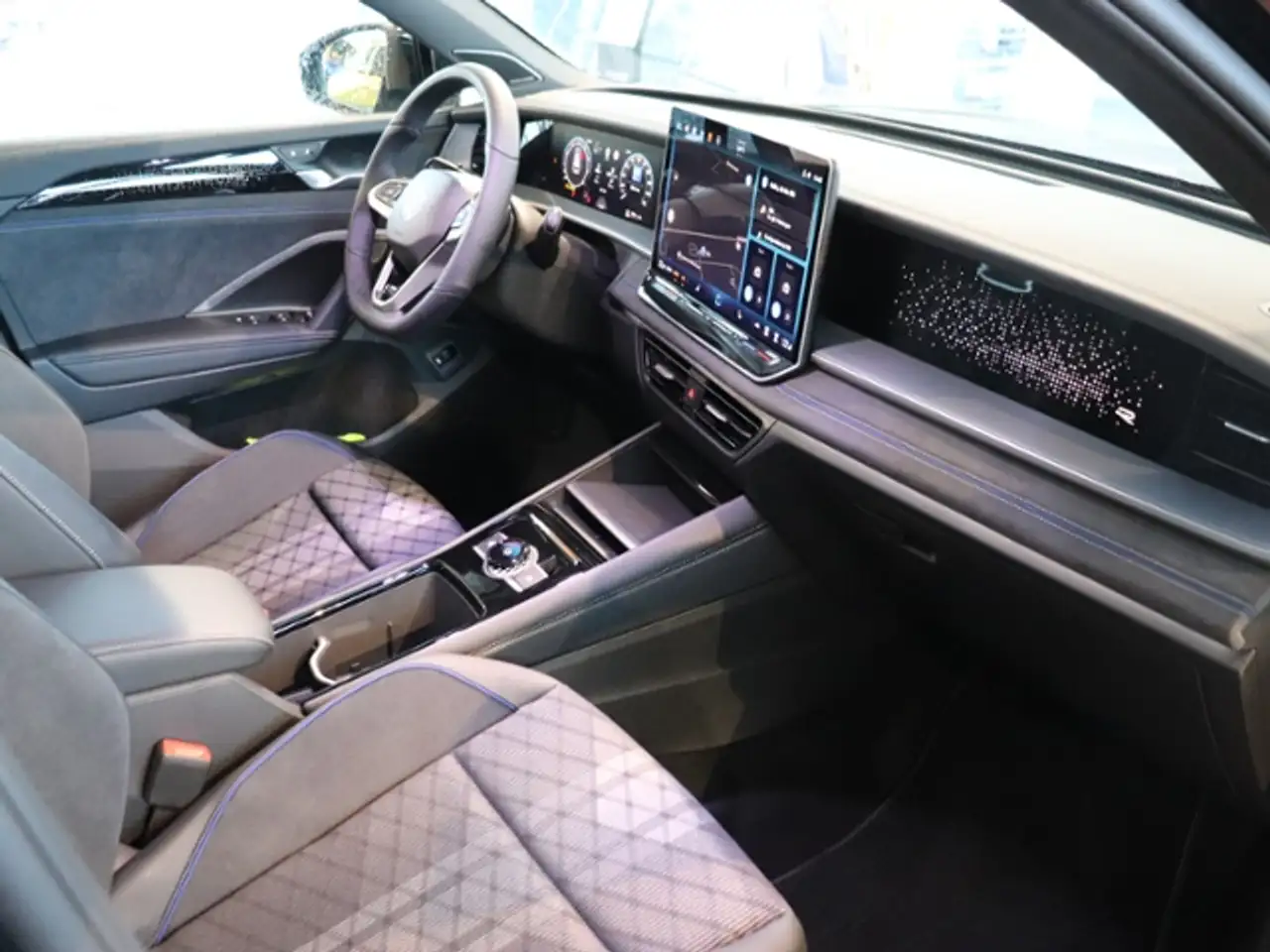 Volkswagen Tayron 16
