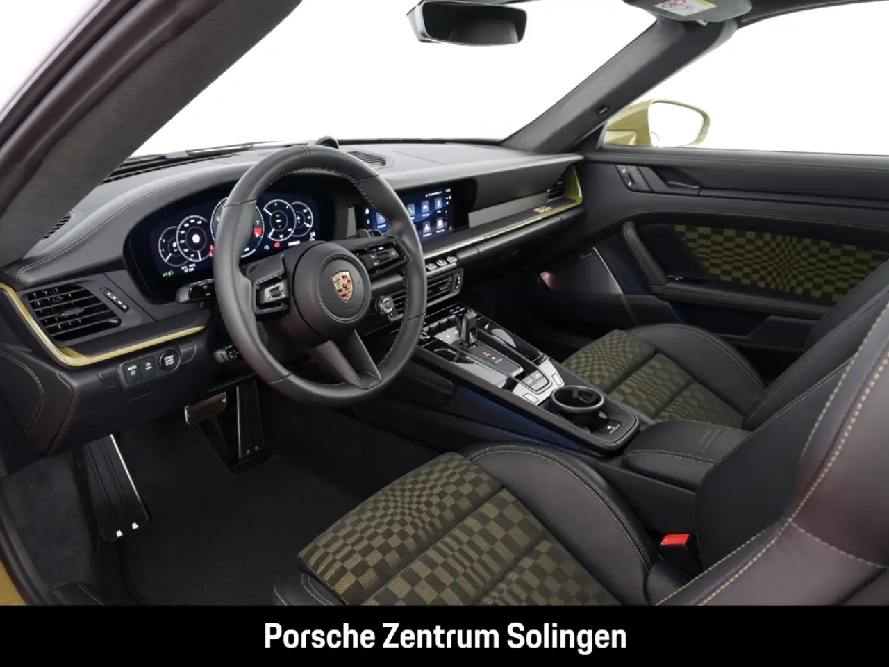 Porsche 992 911 13