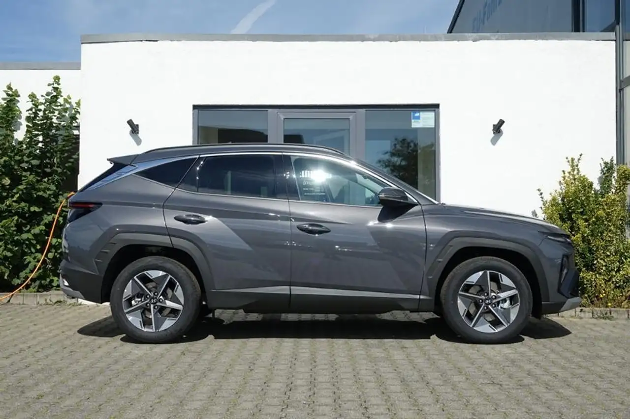 Hyundai TUCSON 2