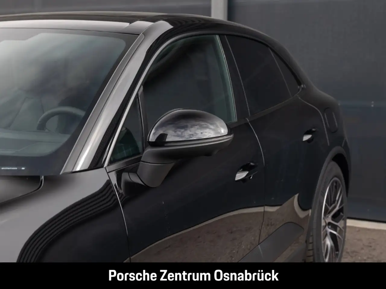 Porsche Macan 4 11