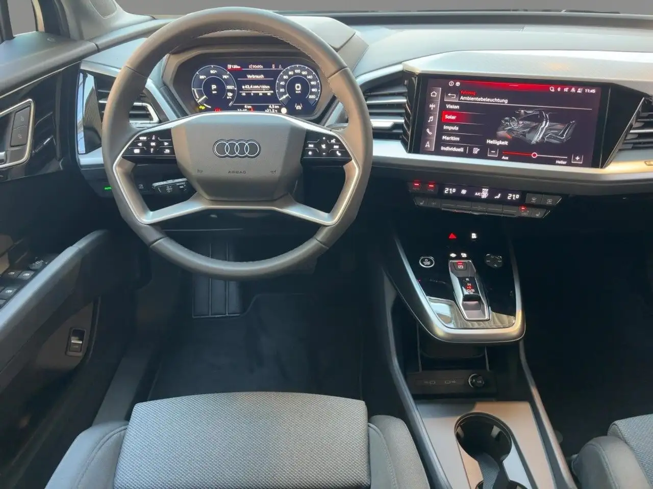 Audi Q4 10