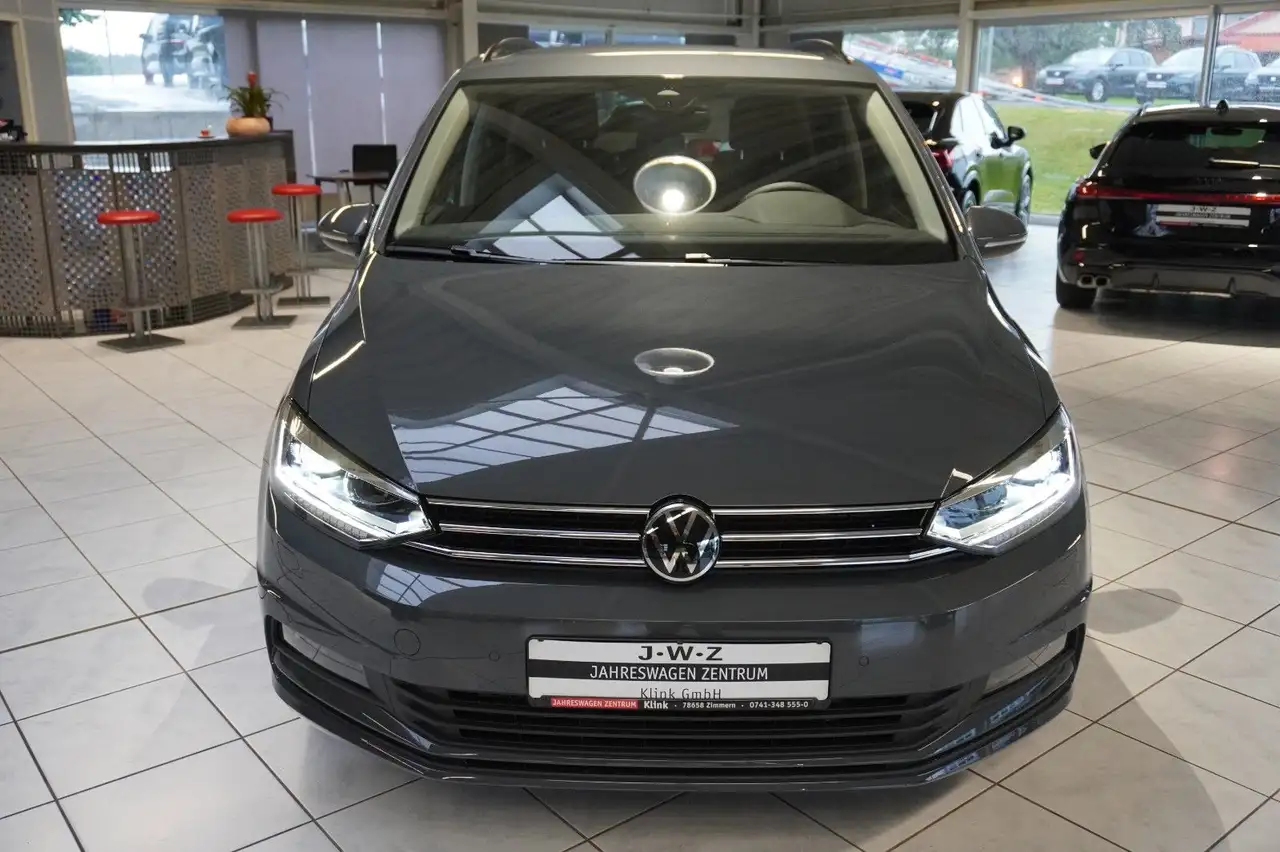 Volkswagen Touran 2
