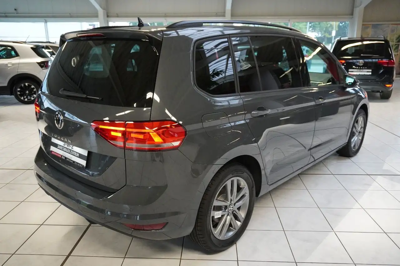 Volkswagen Touran 6