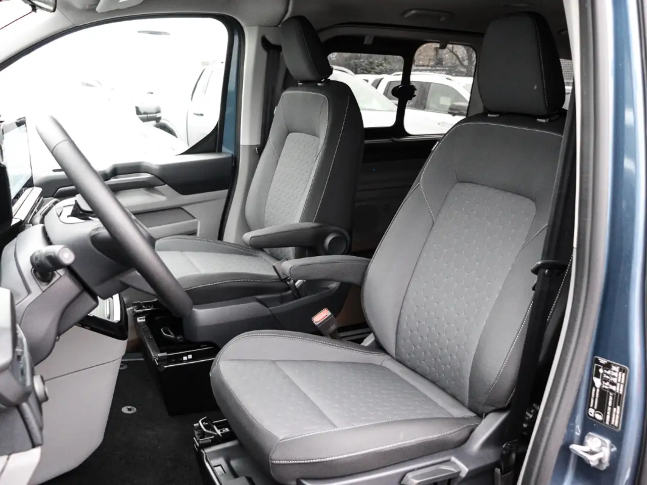 Ford Tourneo 8
