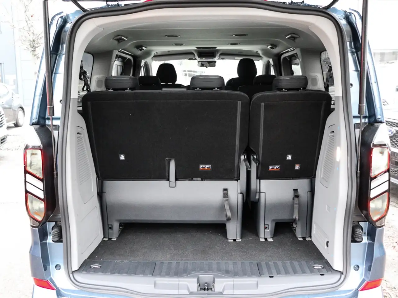 Ford Tourneo 16