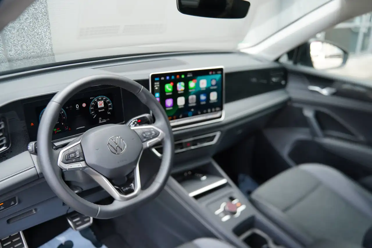 Volkswagen Tiguan 7