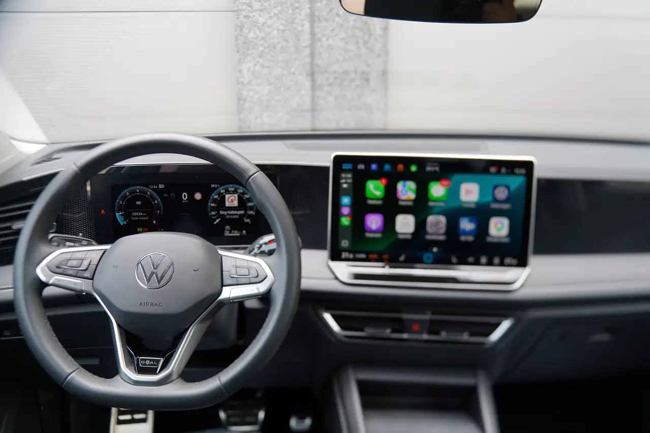Volkswagen Tiguan 9