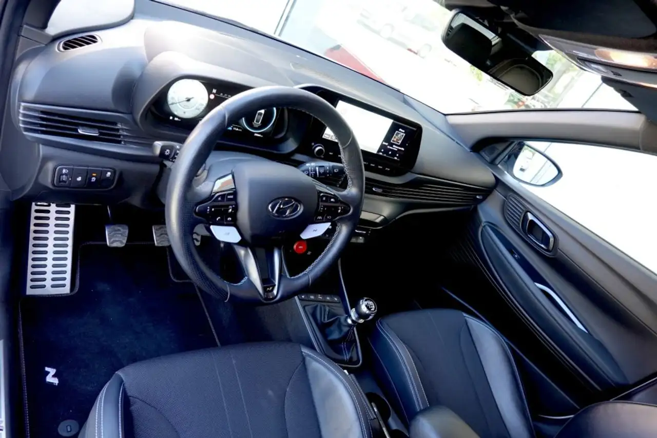 Hyundai i20 10