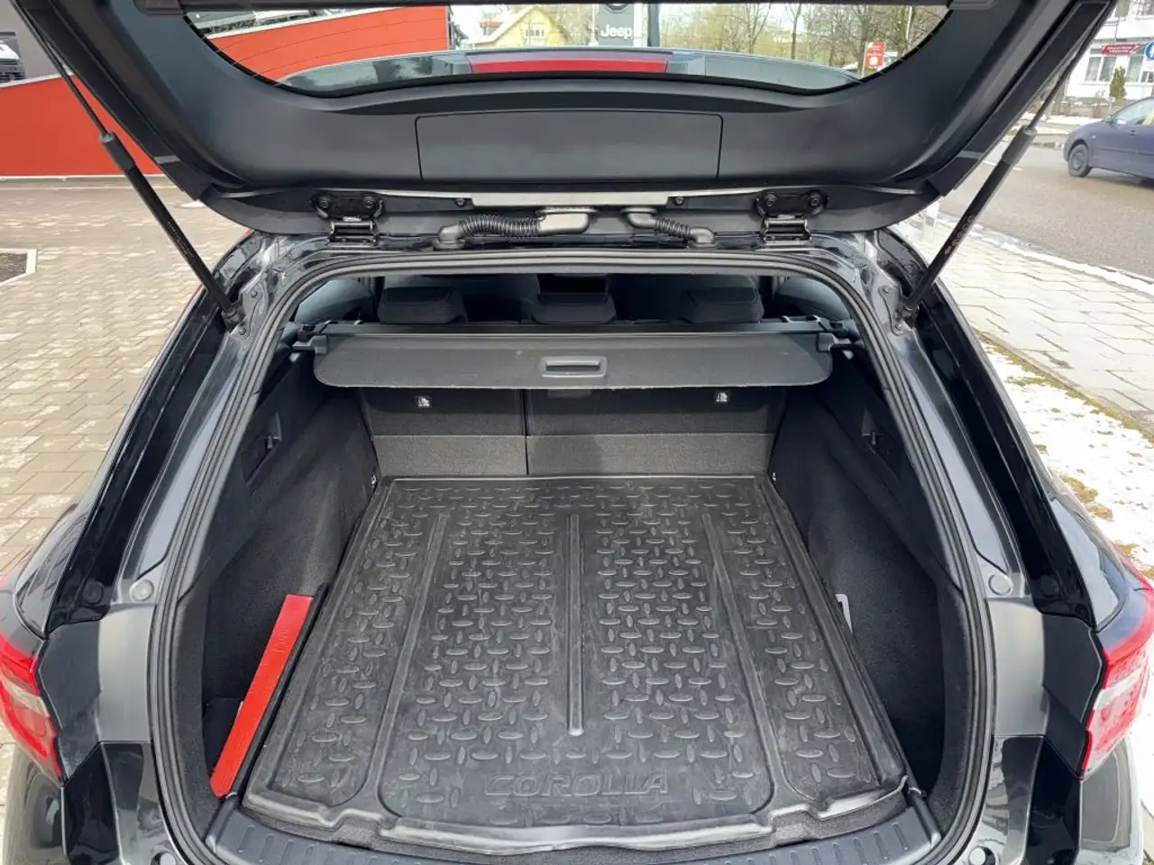 Toyota Corolla 4