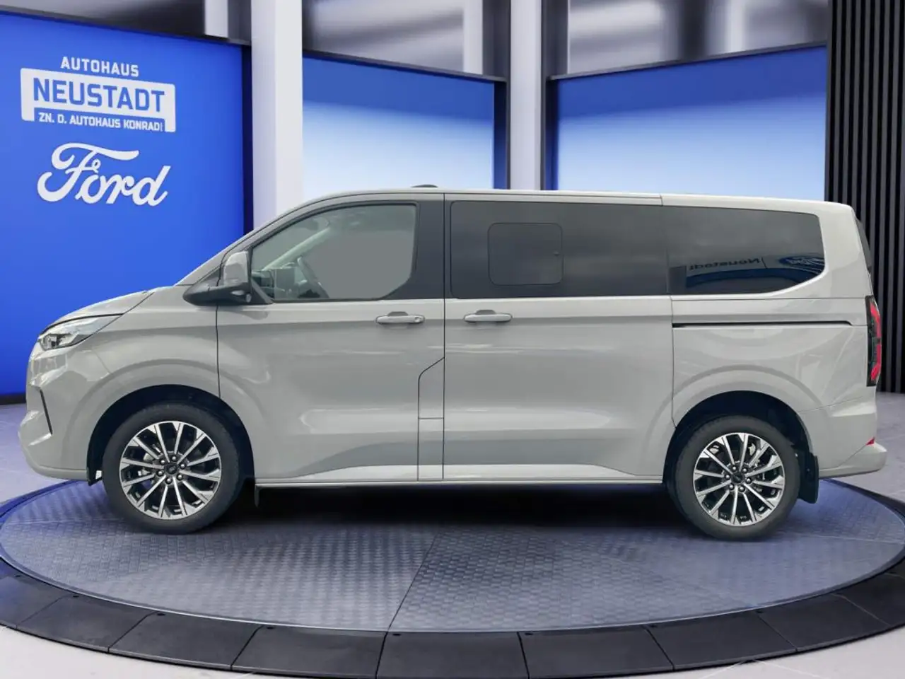 Ford Tourneo 3