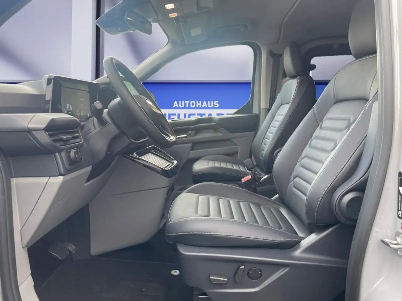 Ford Tourneo 8
