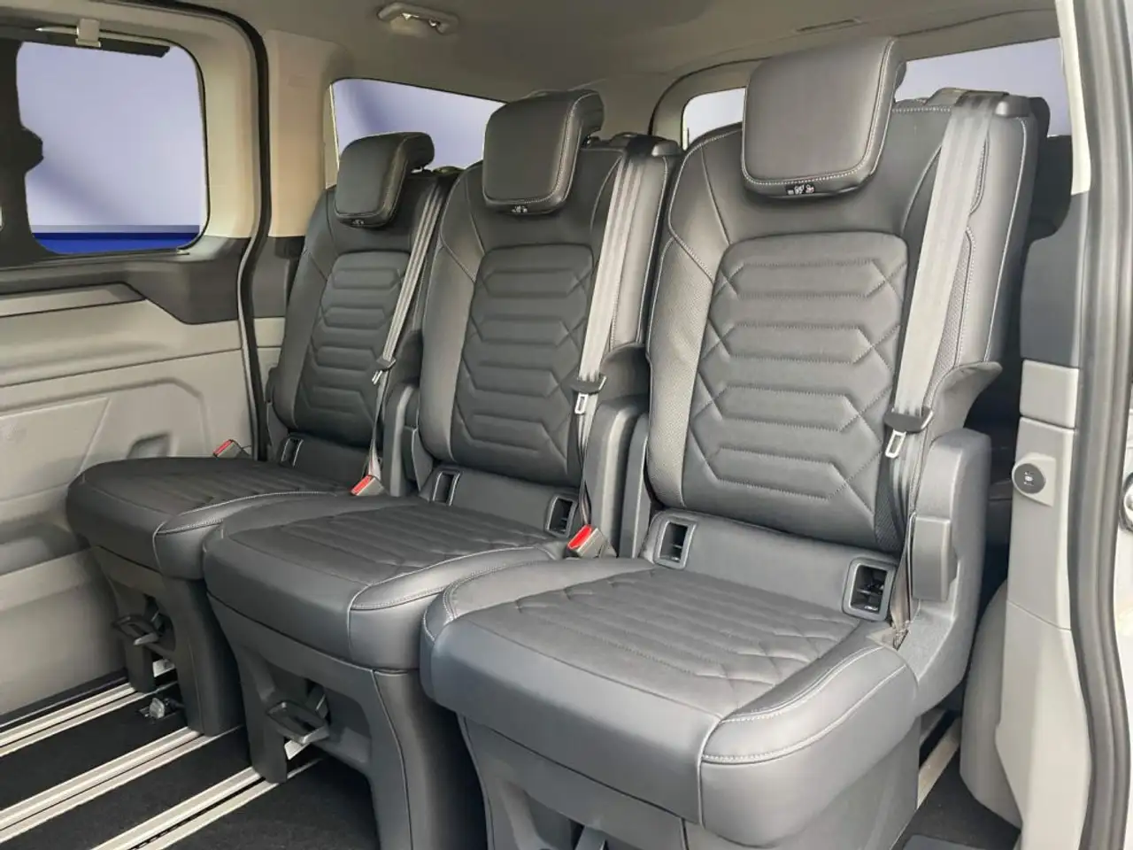 Ford Tourneo 9