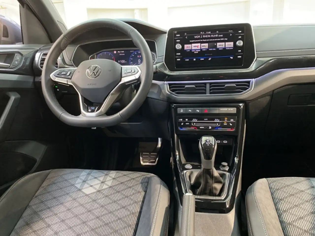 Volkswagen T-Cross 7
