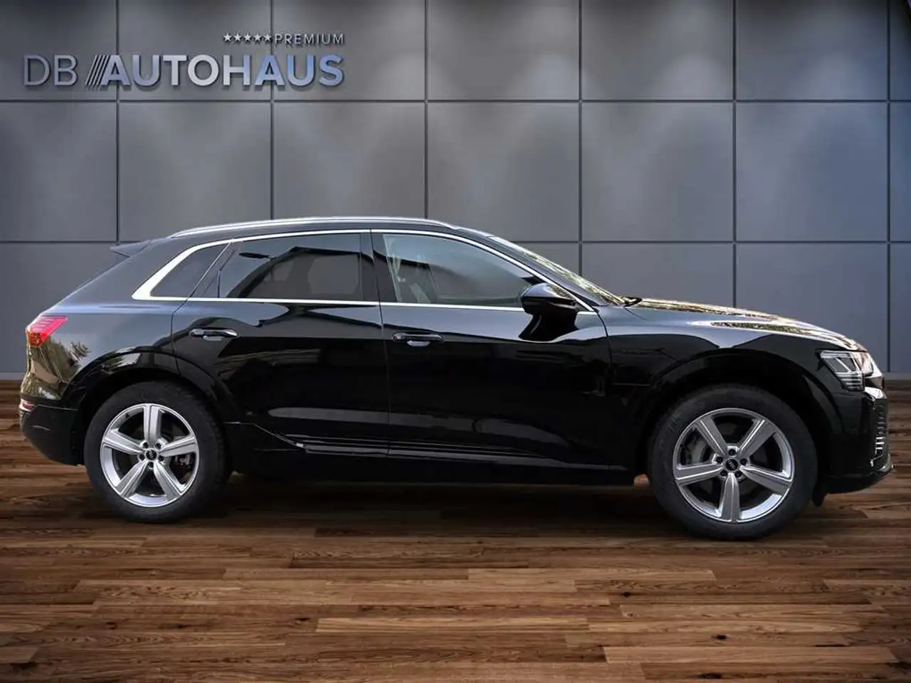 Audi Q8 3