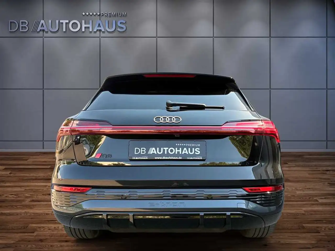 Audi Q8 5