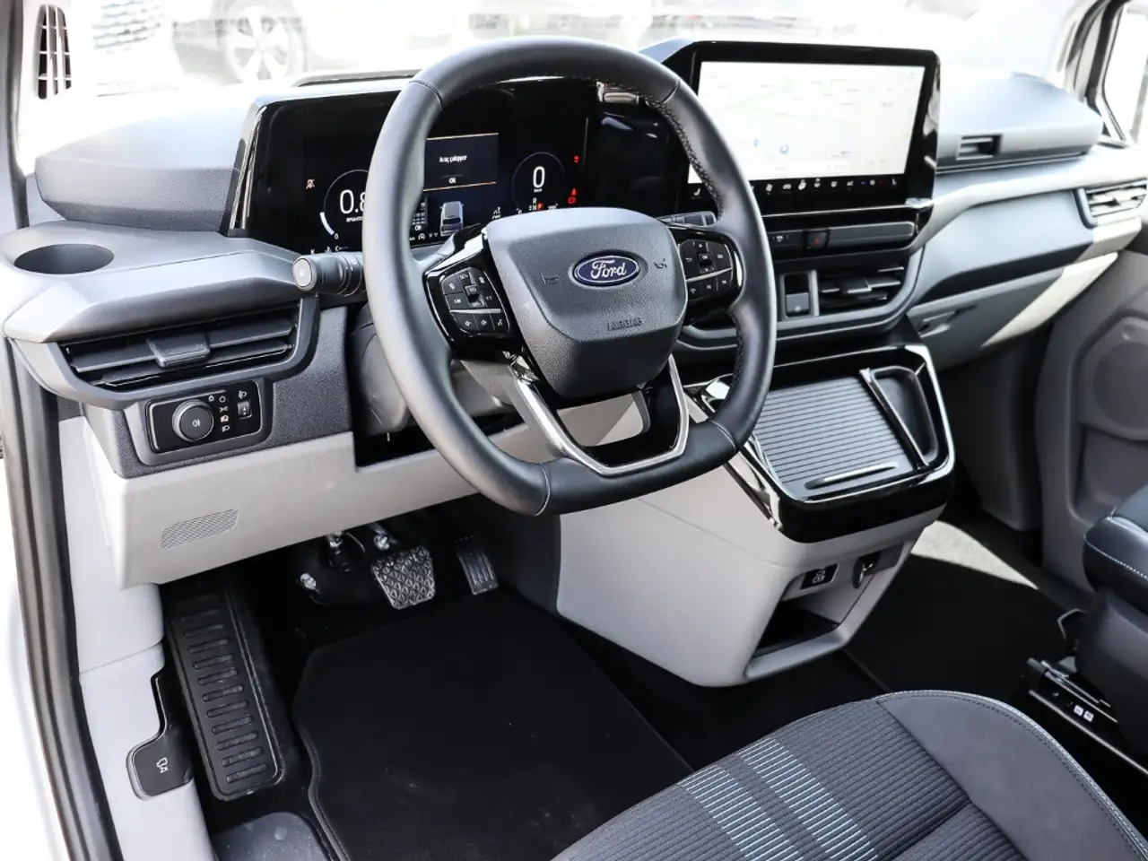 Ford Tourneo 4