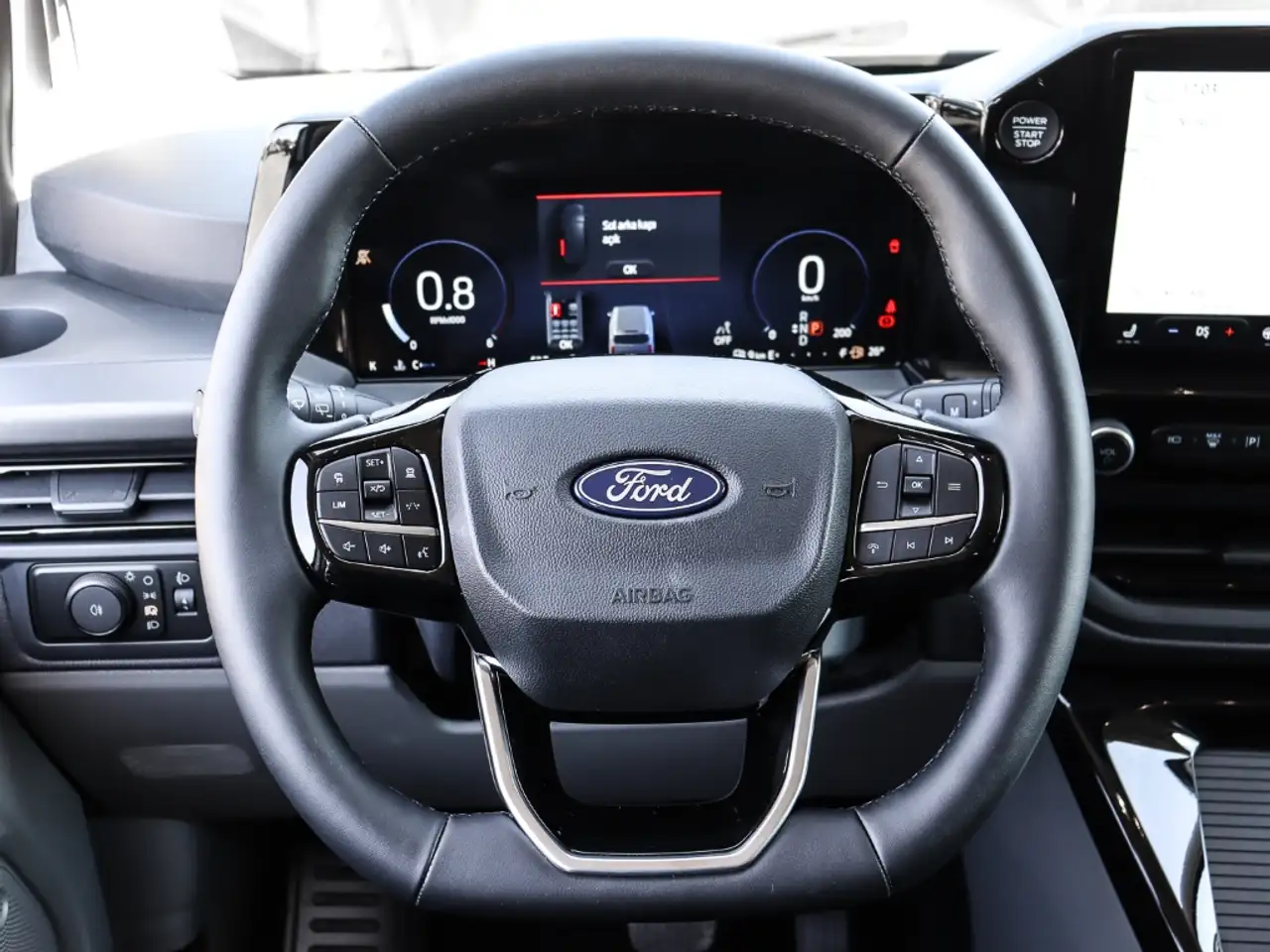 Ford Tourneo 6