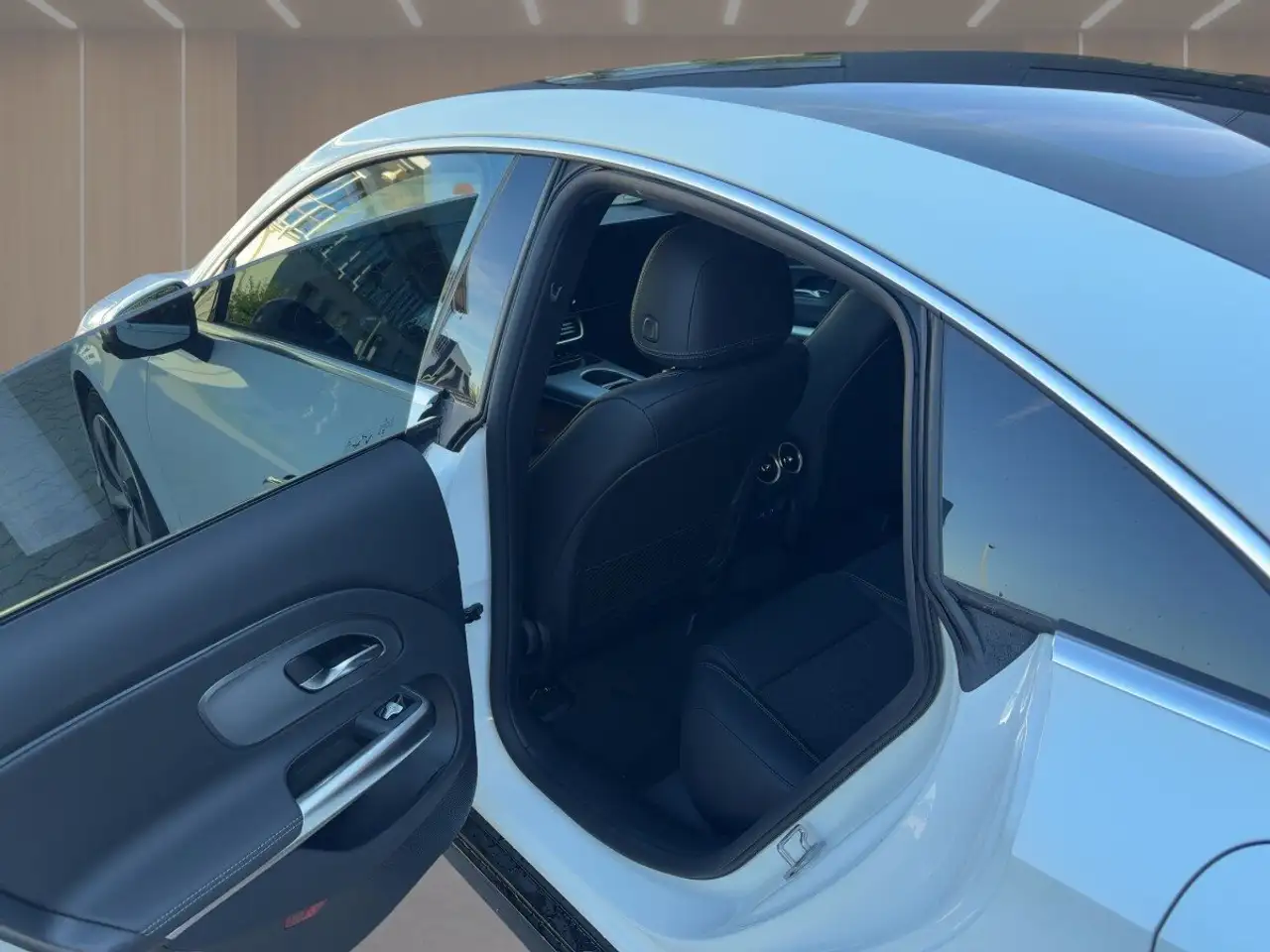Mercedes-Benz CLA 180 7
