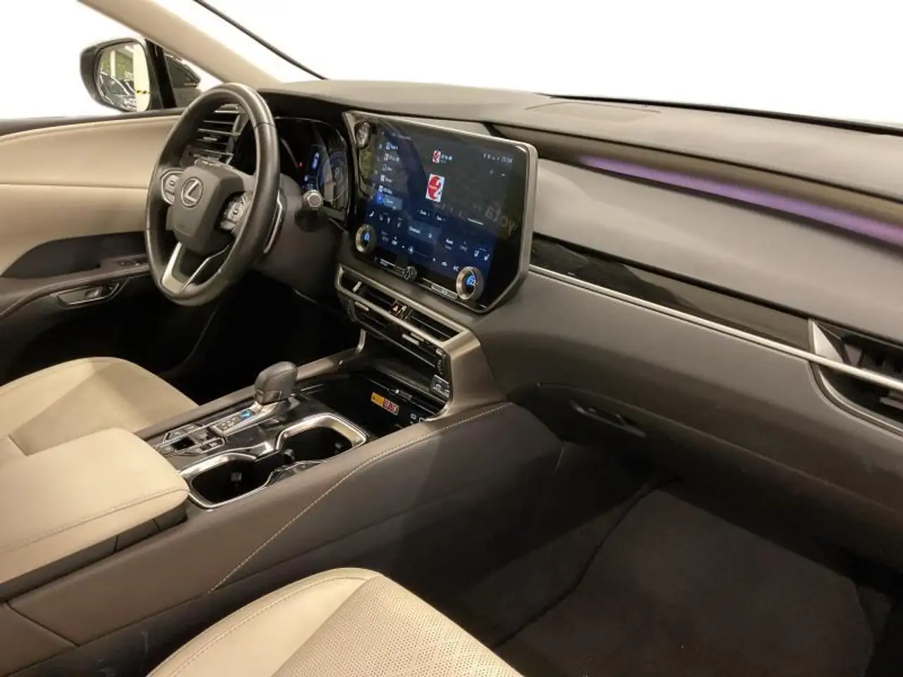 Lexus RX 6