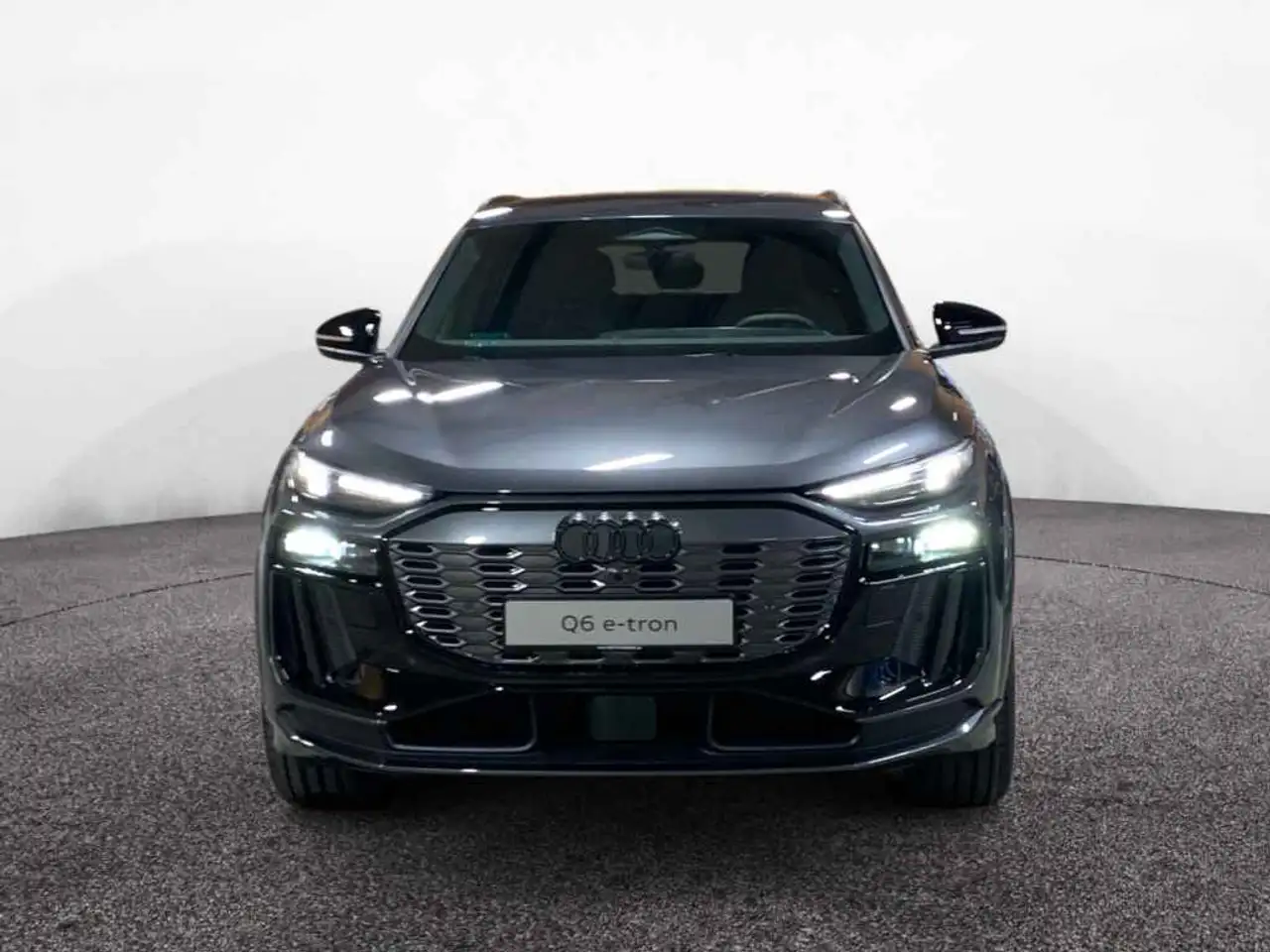 Audi Q6 2