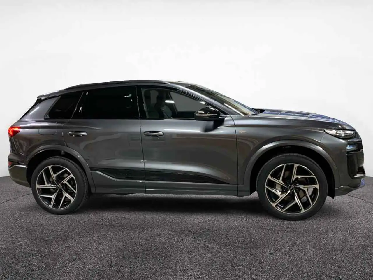 Audi Q6 5