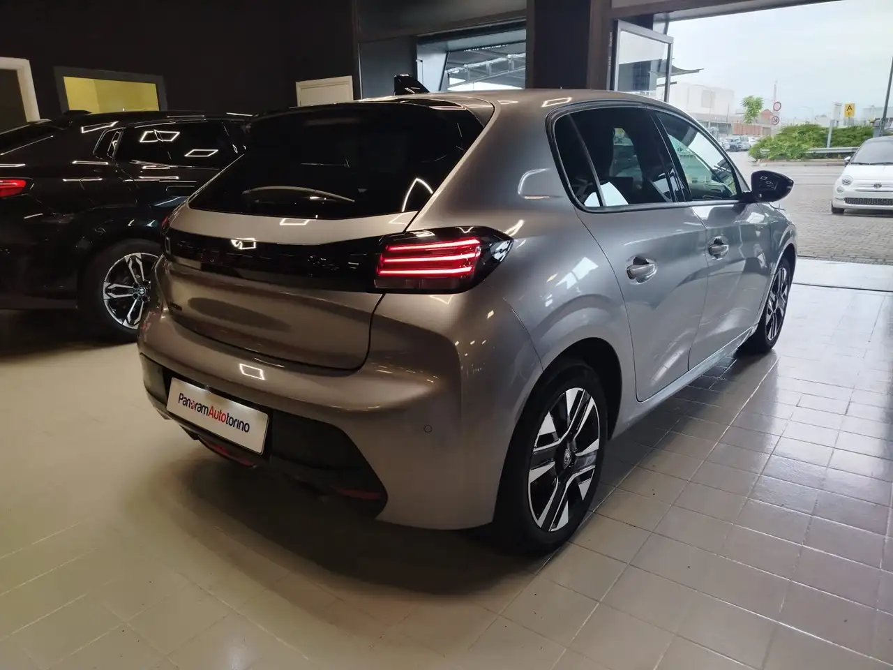 Peugeot 208 4