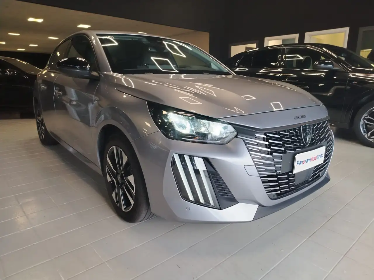 Peugeot 208 7