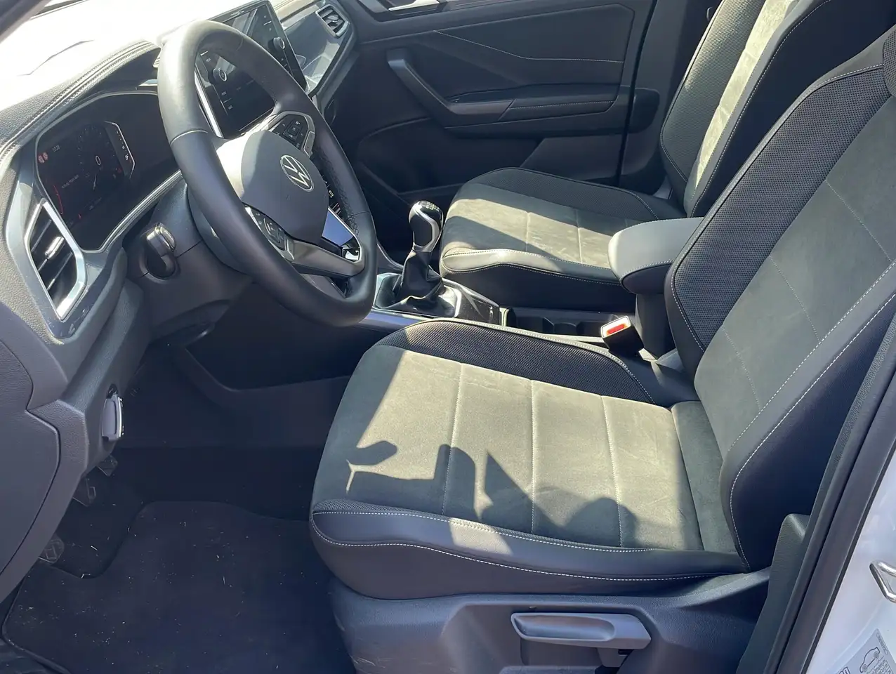 Volkswagen T-Roc 9