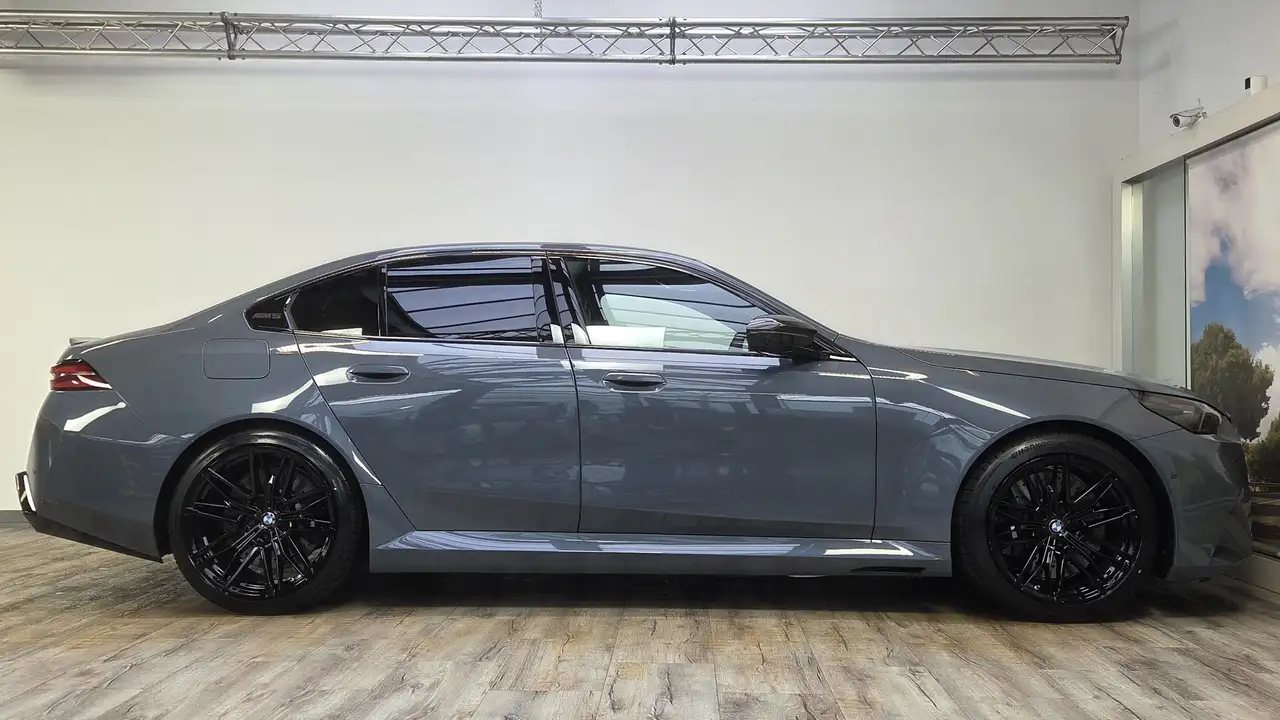 BMW M5 5