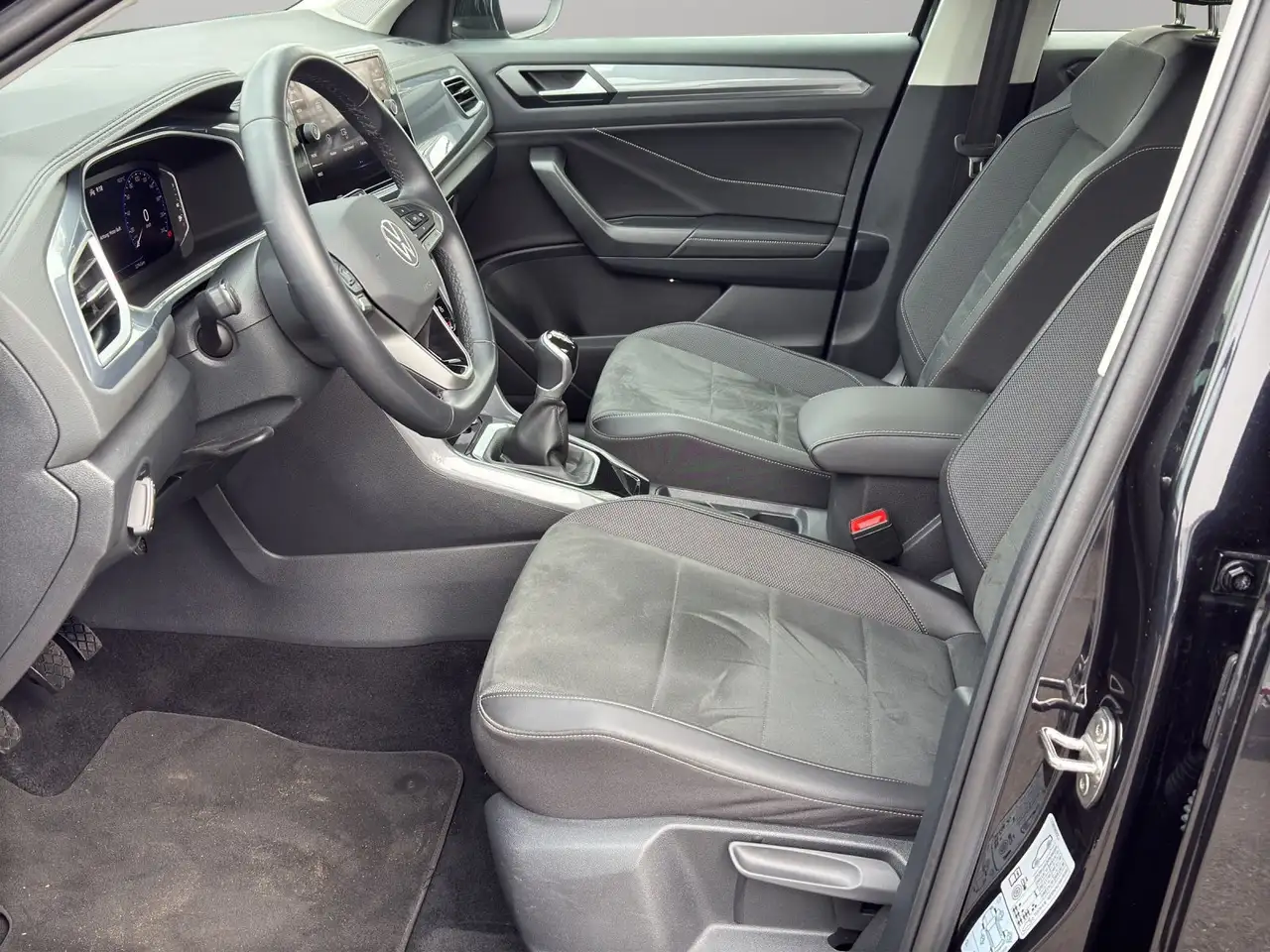 Volkswagen T-Roc 9