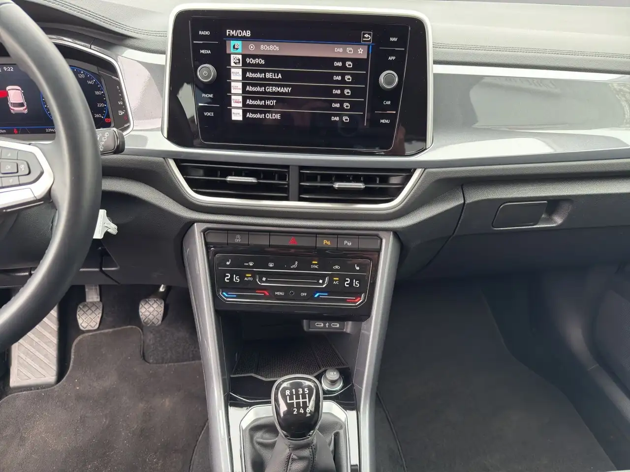 Volkswagen T-Roc 12