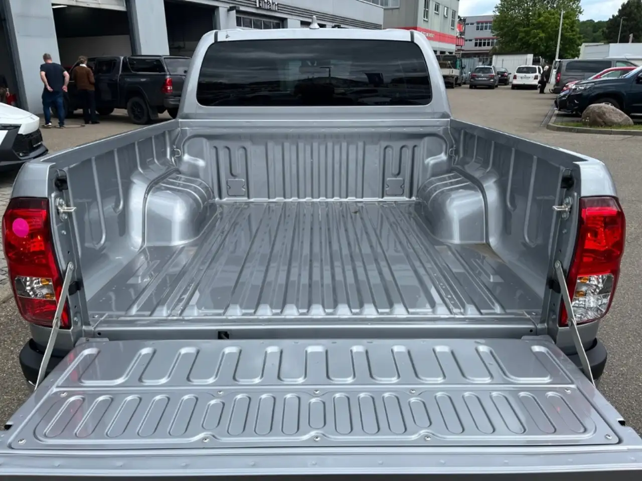 Toyota Hilux 9