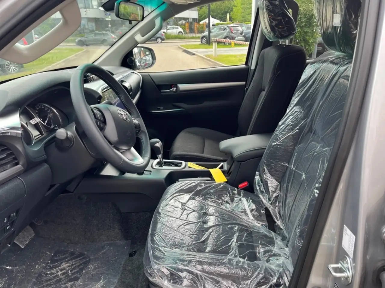 Toyota Hilux 12