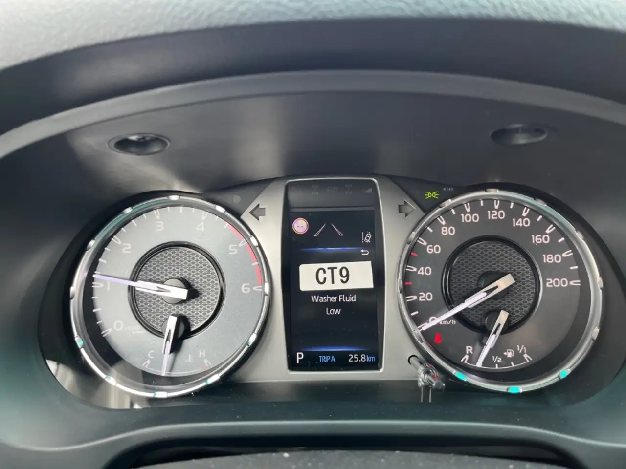 Toyota Hilux 16