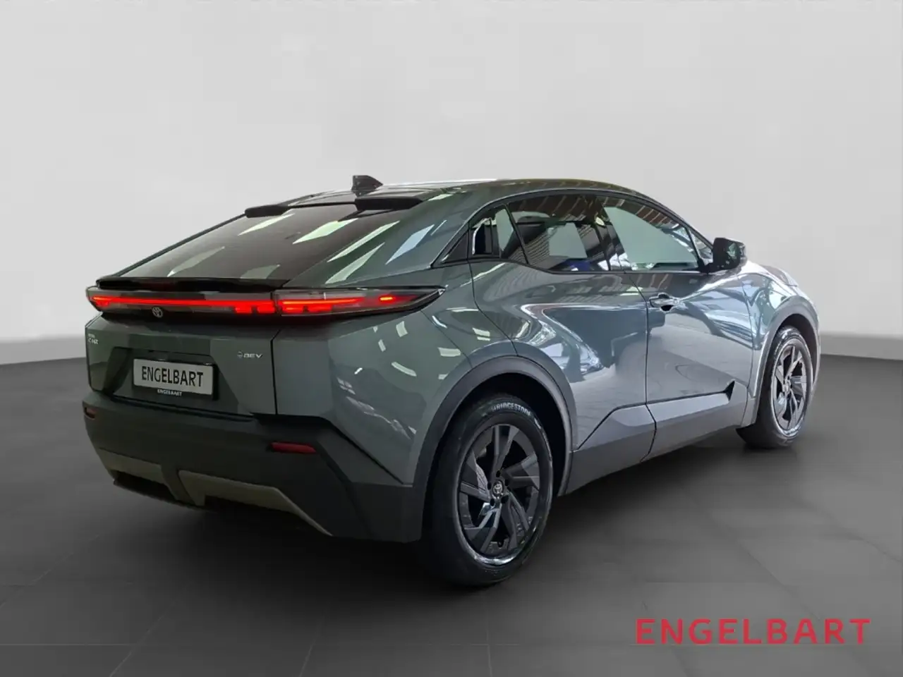 Toyota C-HR 4
