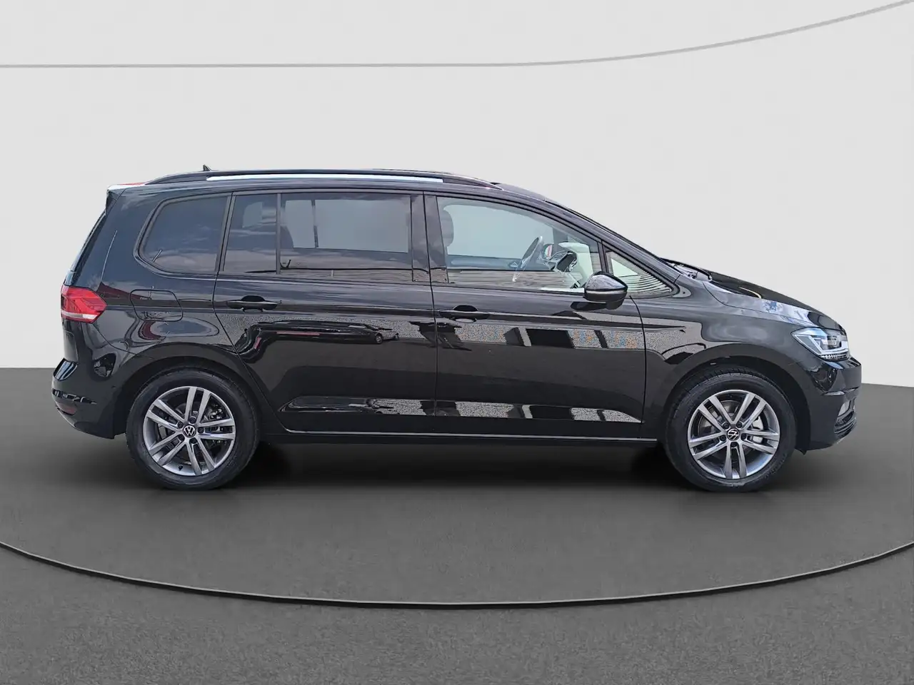 Volkswagen Touran 11