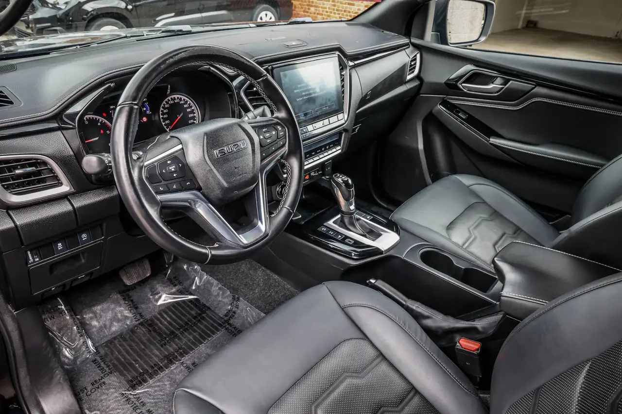 Isuzu D-Max 10