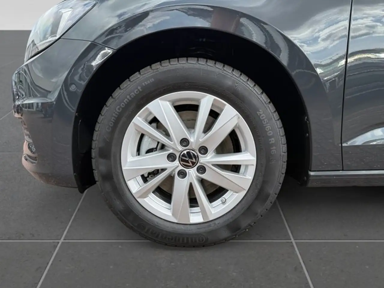 Volkswagen Touran 9
