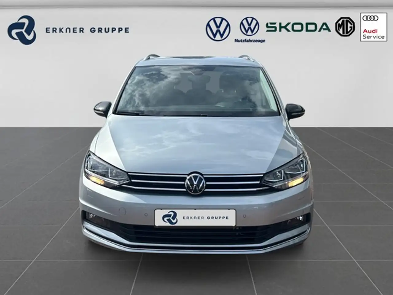 Volkswagen Touran 8