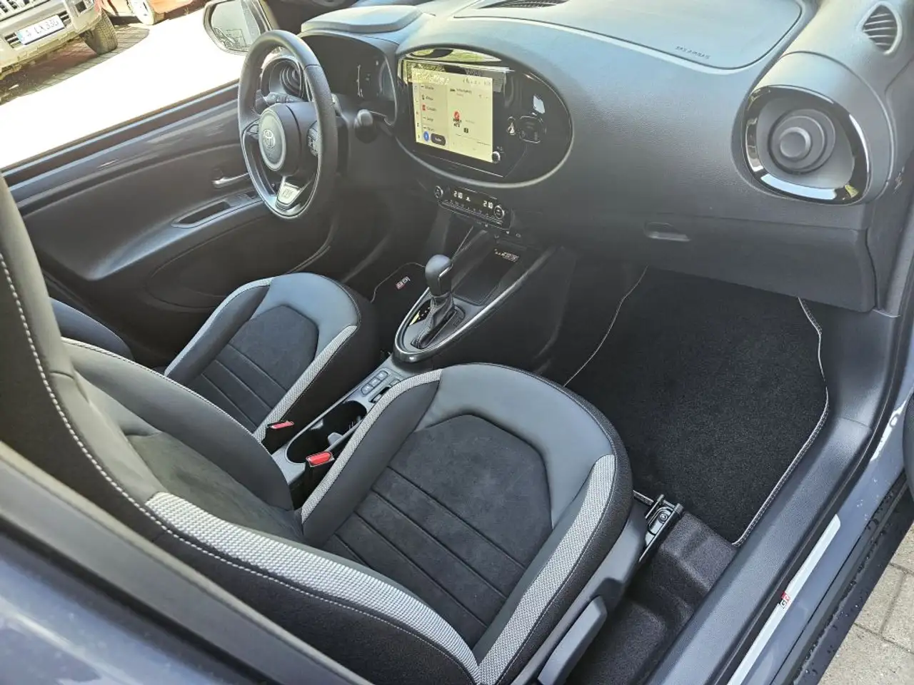 Toyota Aygo X 8