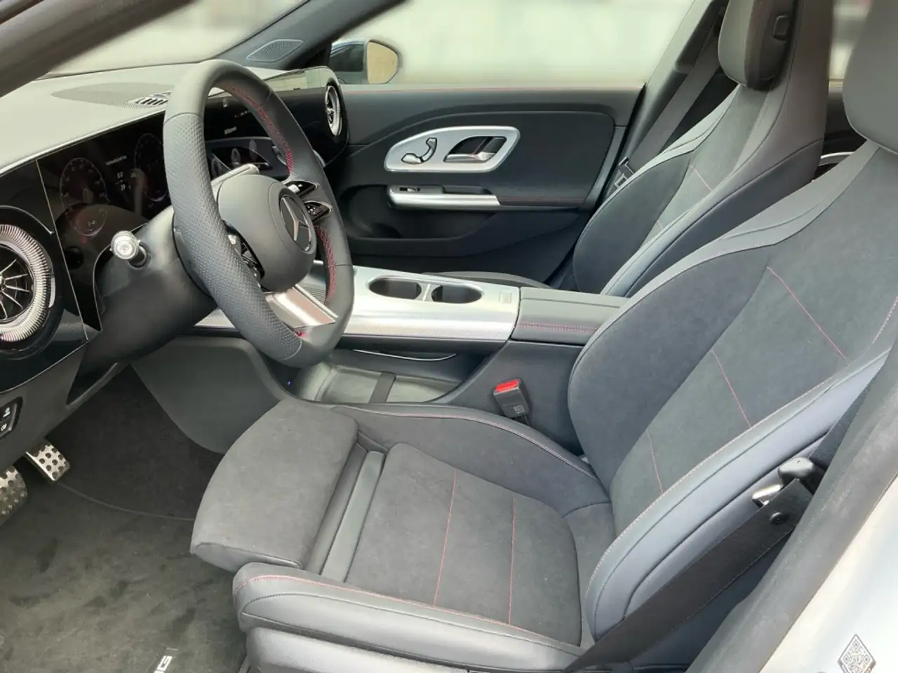Mercedes-Benz CLA 250 8