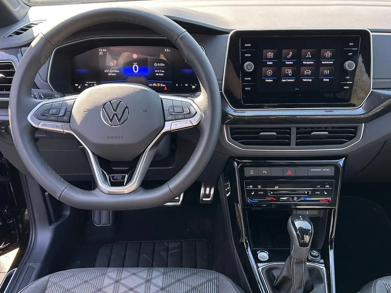 Volkswagen T-Cross 7