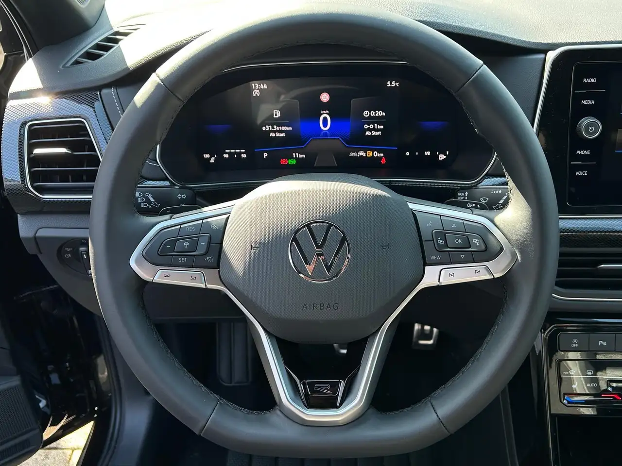 Volkswagen T-Cross 8