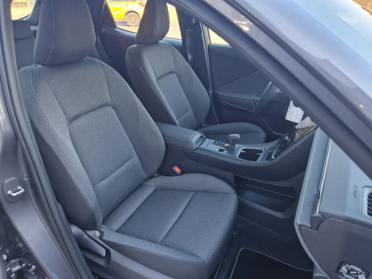 Lexus LBX 11