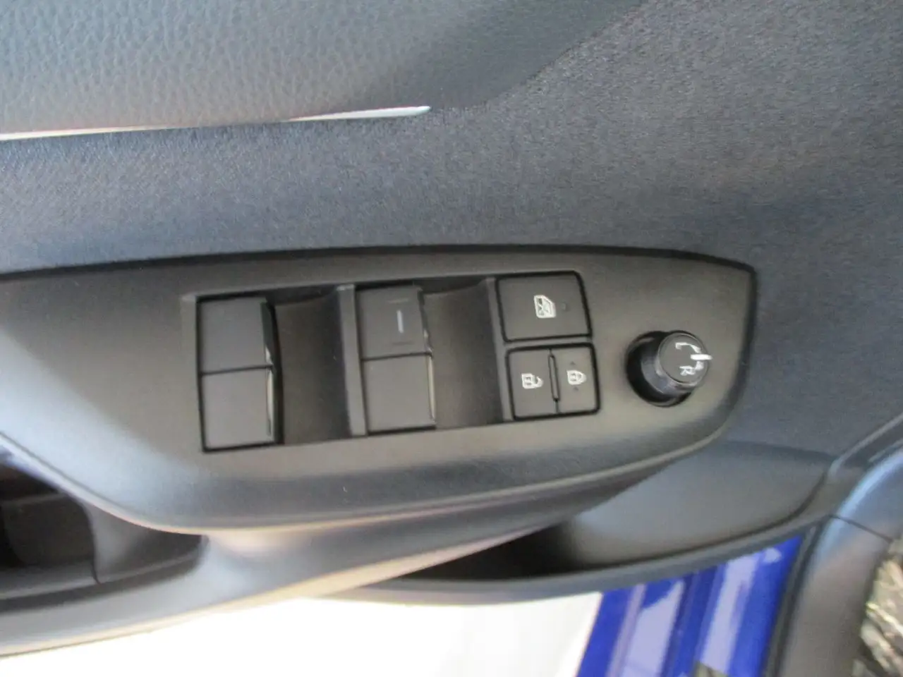 Toyota Yaris 16