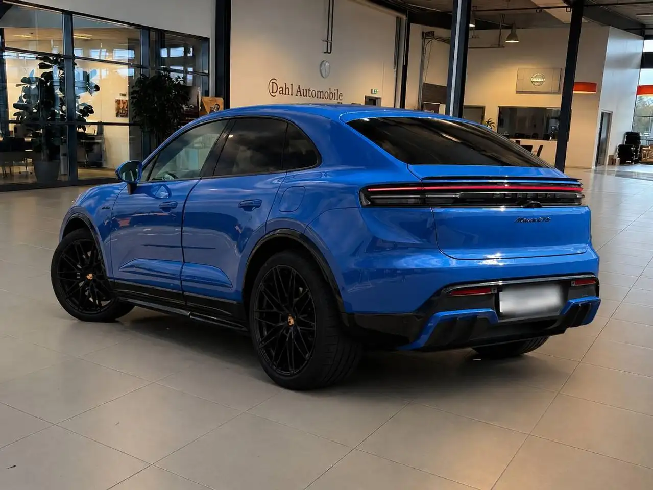 Porsche Macan 2