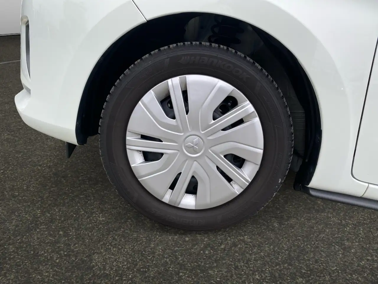 Mitsubishi Space 7