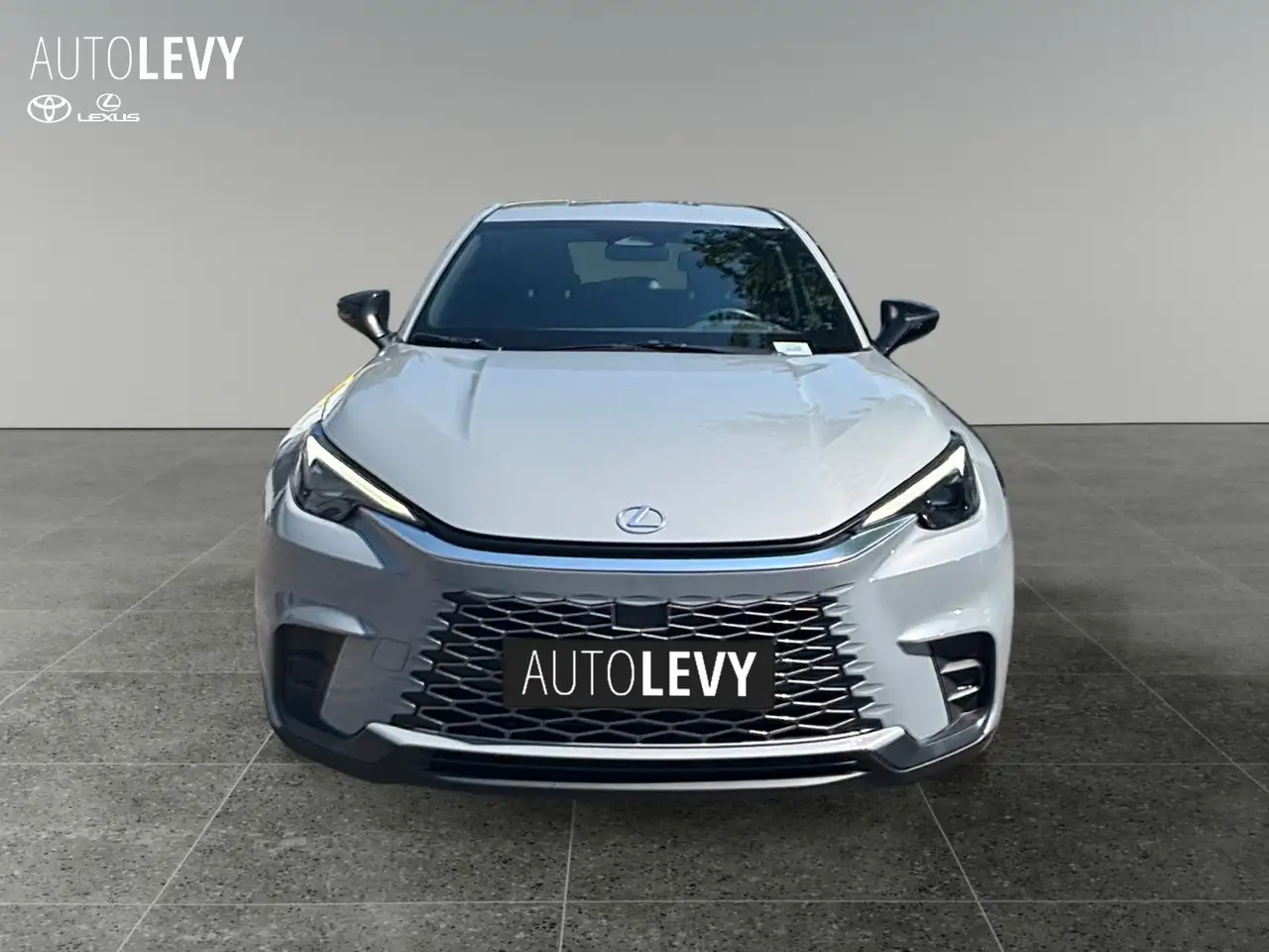 Lexus LBX 9
